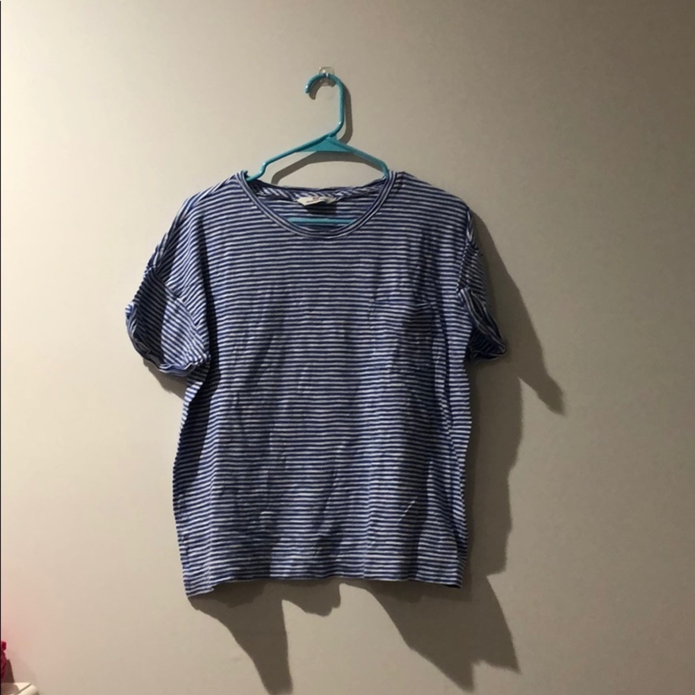 Vineyard vines blue and white stripe t shirt